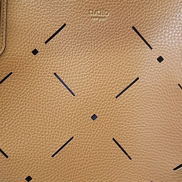 Handbag - Picture 2 of 3